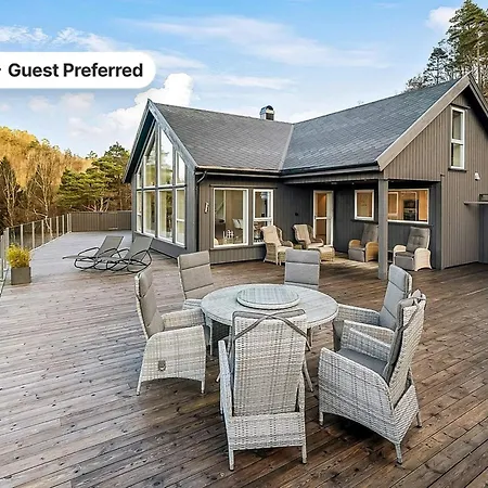 8 Person In 度假居 *