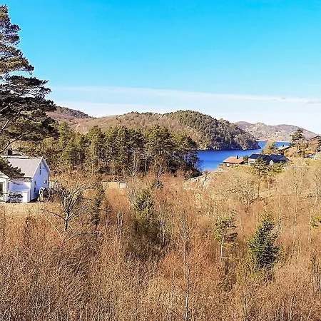 8 Person In * Lyngdal