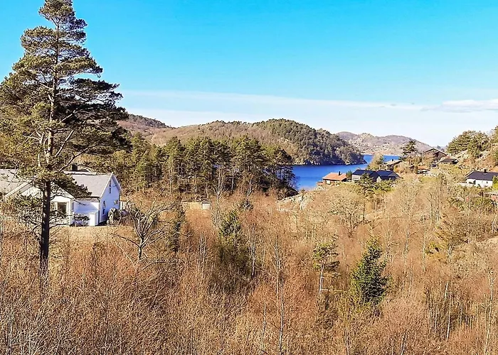 8 Person In Lyngdal-by Traum *