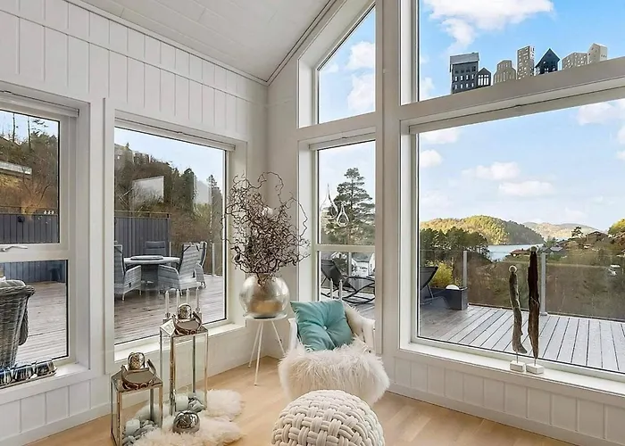8 Person In Lyngdal-by Traum 灵达尔